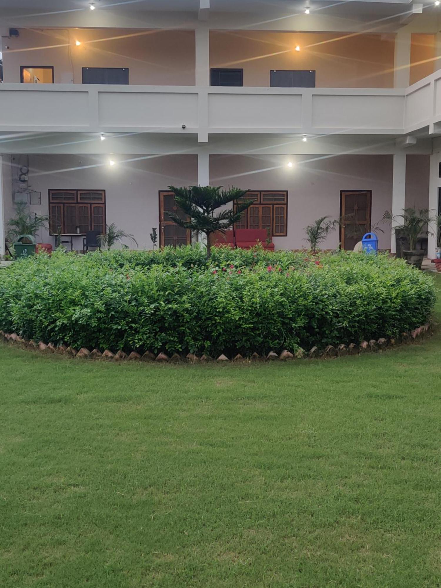 Hotel Jp International Naimisharanya Exterior foto