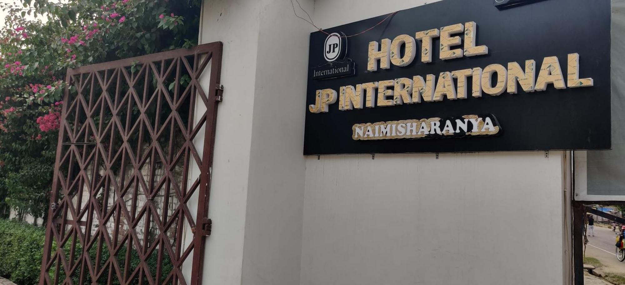 Hotel Jp International Naimisharanya Exterior foto